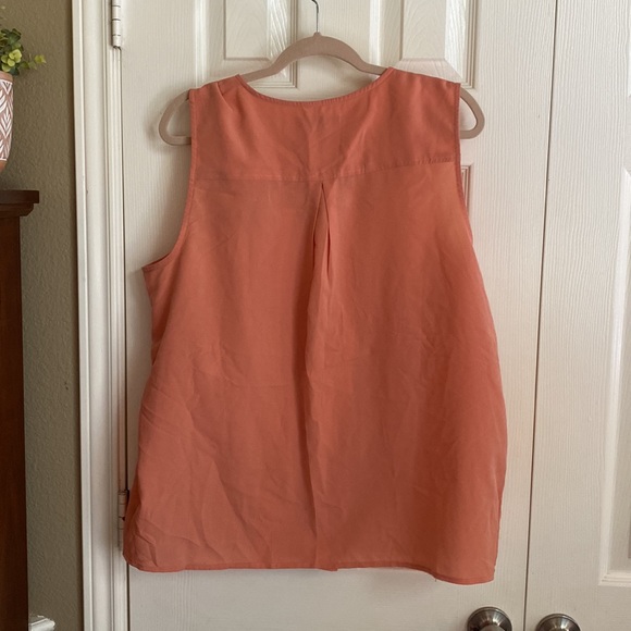 Banana Republic Flowy Blouse in light coral sz XL - Picture 2 of 3